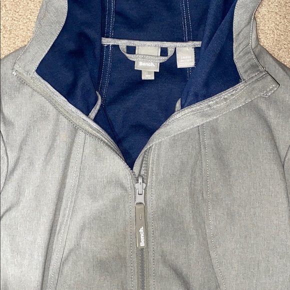 New BENCH Softshell Jacket - Picture 3 of 3